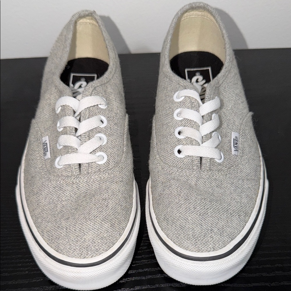 Vans Classic Gray and White Canvas Shoes - Picture 3 of 6